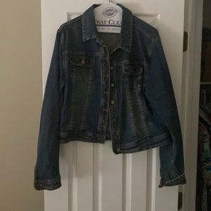 Lilly Pulitzer practically new Jean jacket with pink bow on back. Worn twice.